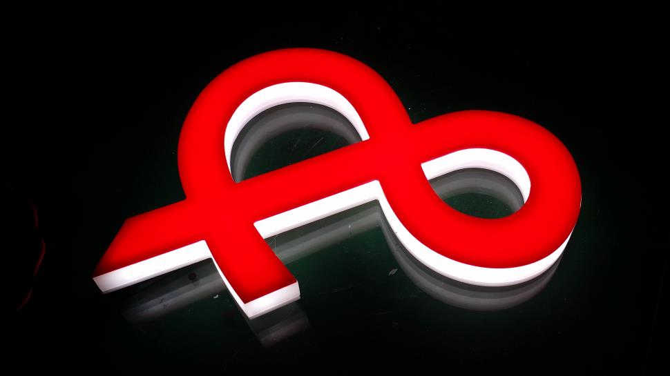 通體亞克力發(fā)光字